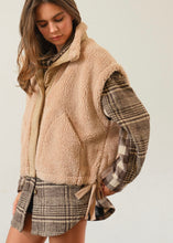 Load image into Gallery viewer, Bella Oversized Sherpa Vest (2 Colors)
