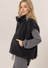 Load image into Gallery viewer, Bella Oversized Sherpa Vest (2 Colors)
